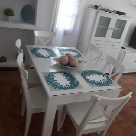 Roses Vila Puerto del Carmen (Lanzarote)